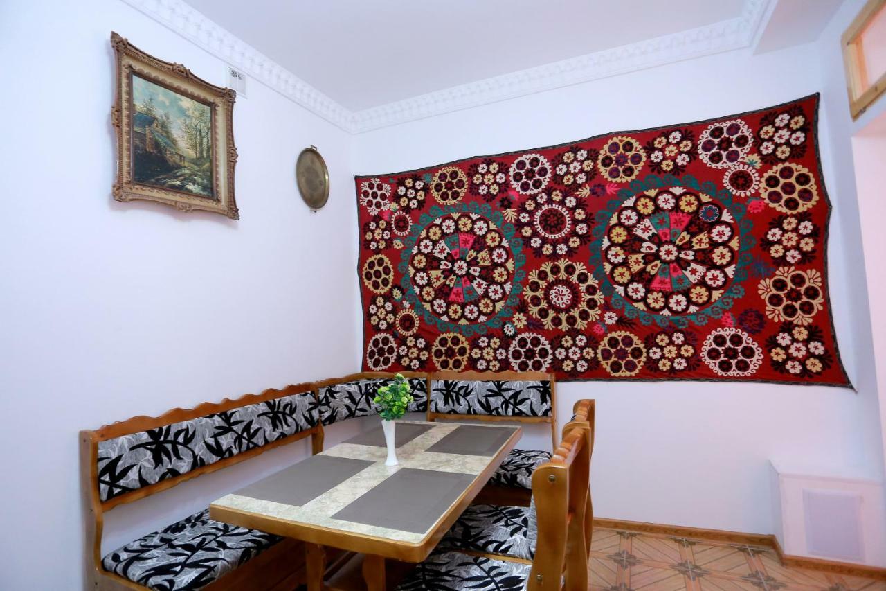 Anis-Pari Hotel بخارى المظهر الخارجي الصورة