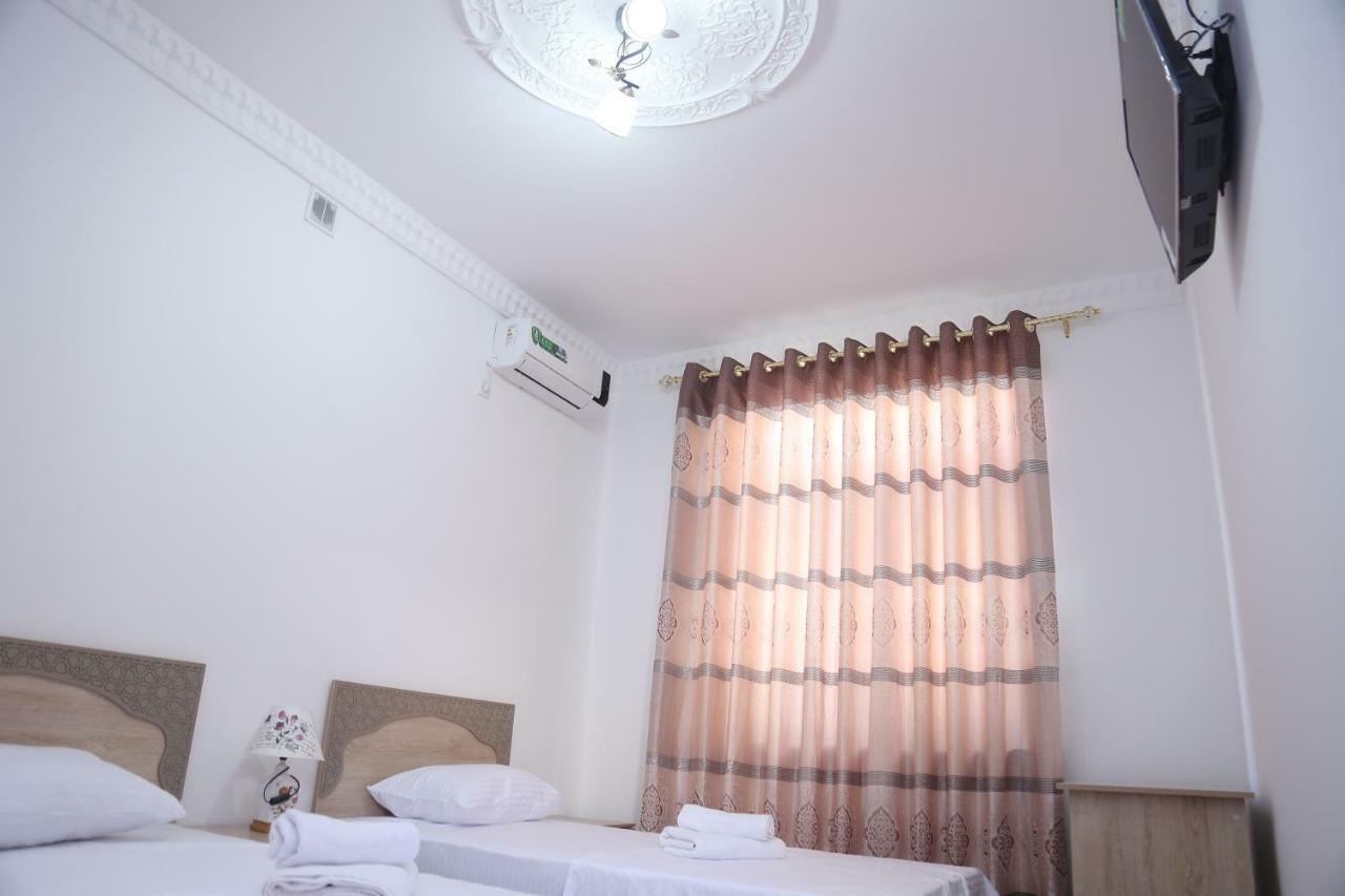 Anis-Pari Hotel بخارى المظهر الخارجي الصورة