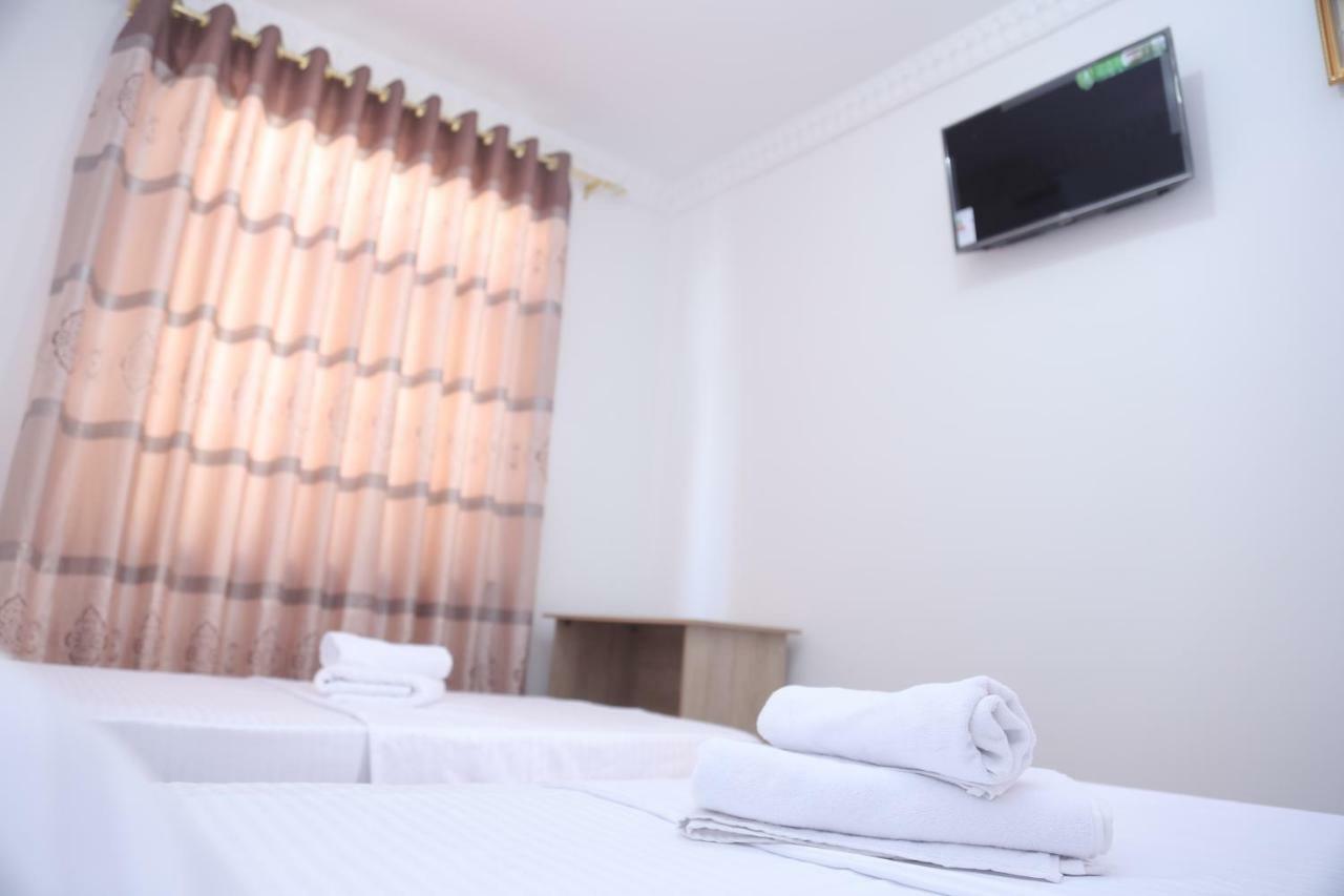 Anis-Pari Hotel بخارى المظهر الخارجي الصورة