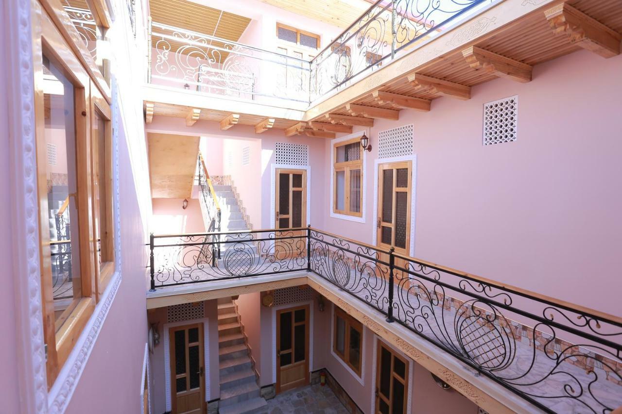 Anis-Pari Hotel بخارى المظهر الخارجي الصورة