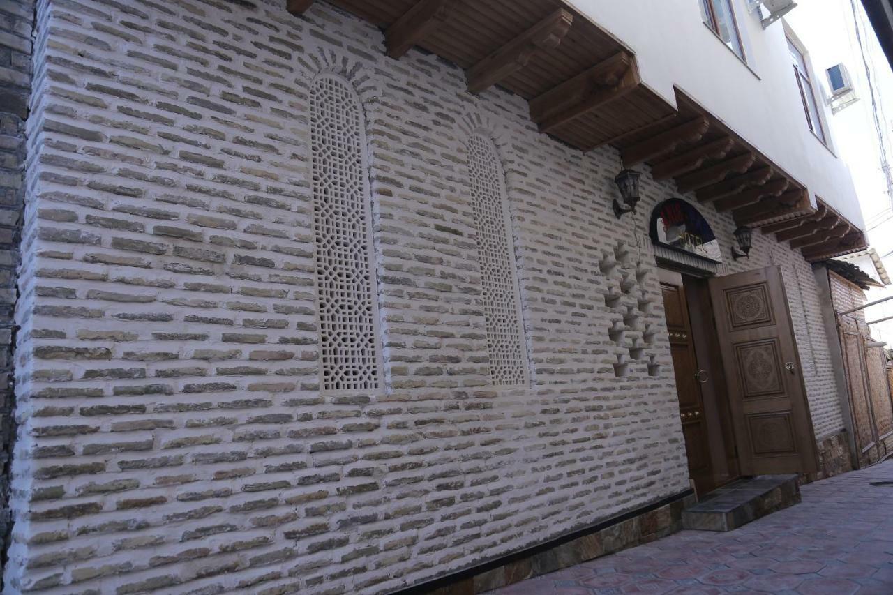 Anis-Pari Hotel بخارى المظهر الخارجي الصورة