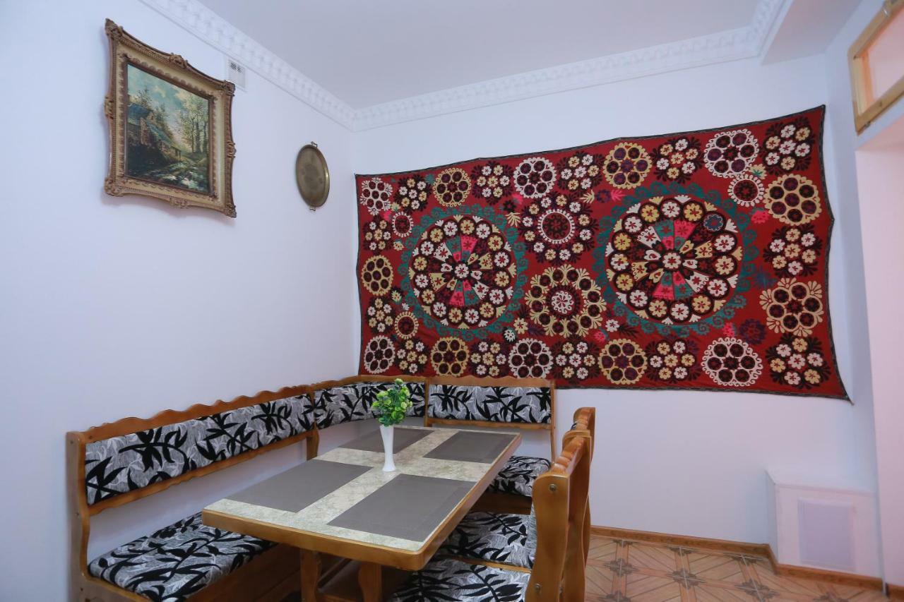 Anis-Pari Hotel بخارى المظهر الخارجي الصورة