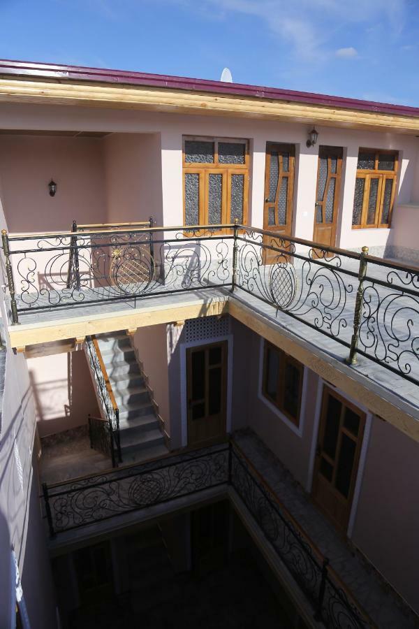 Anis-Pari Hotel بخارى المظهر الخارجي الصورة