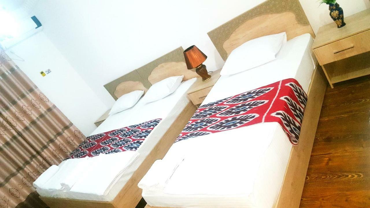 Anis-Pari Hotel بخارى المظهر الخارجي الصورة