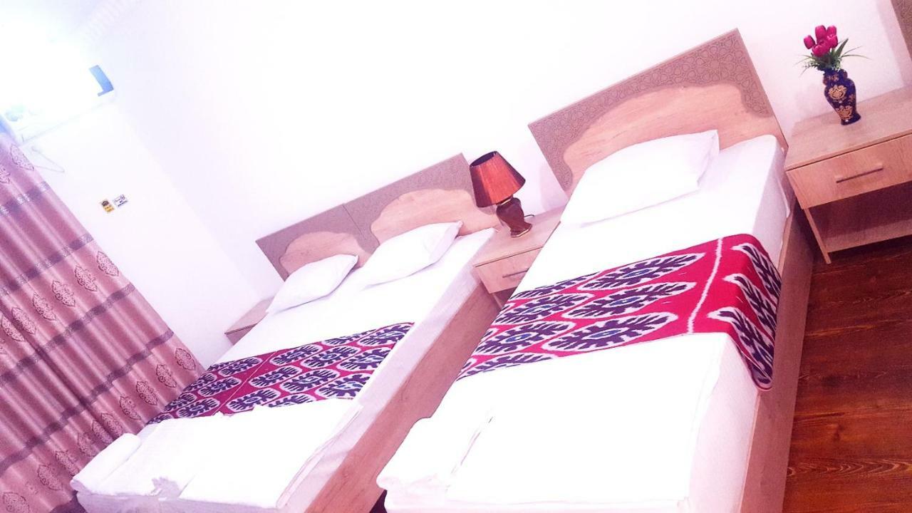 Anis-Pari Hotel بخارى المظهر الخارجي الصورة